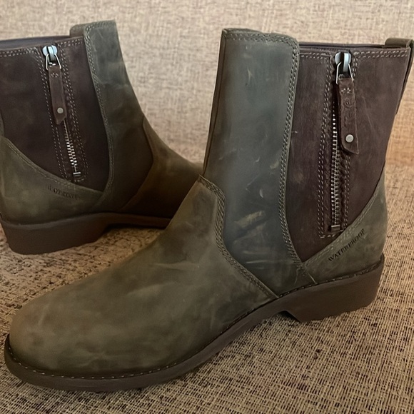 Teva Ellery Green and Brown Two-Tone Bootie Size 7.5 - Picture 5 of 10